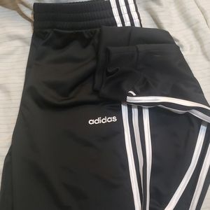 Addidas boys joggers 14/16